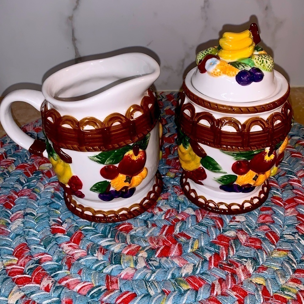 4 pc Set Ceramic Fruit Basket Motif 2 Mugs-Creamer/Pitcher & Covered Sugar Dish